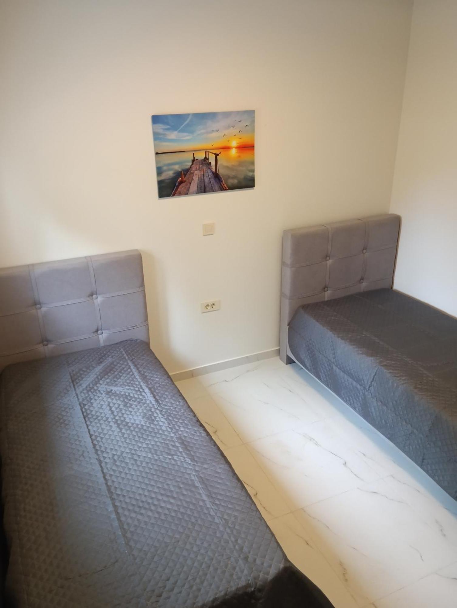Villa Pouliezos Apartments อลิกานาส ภายนอก รูปภาพ