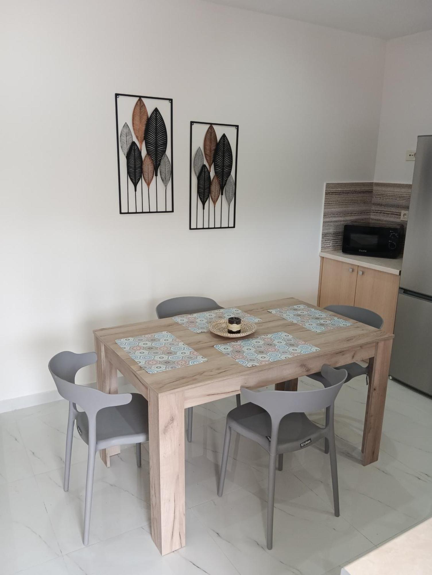 Villa Pouliezos Apartments อลิกานาส ภายนอก รูปภาพ