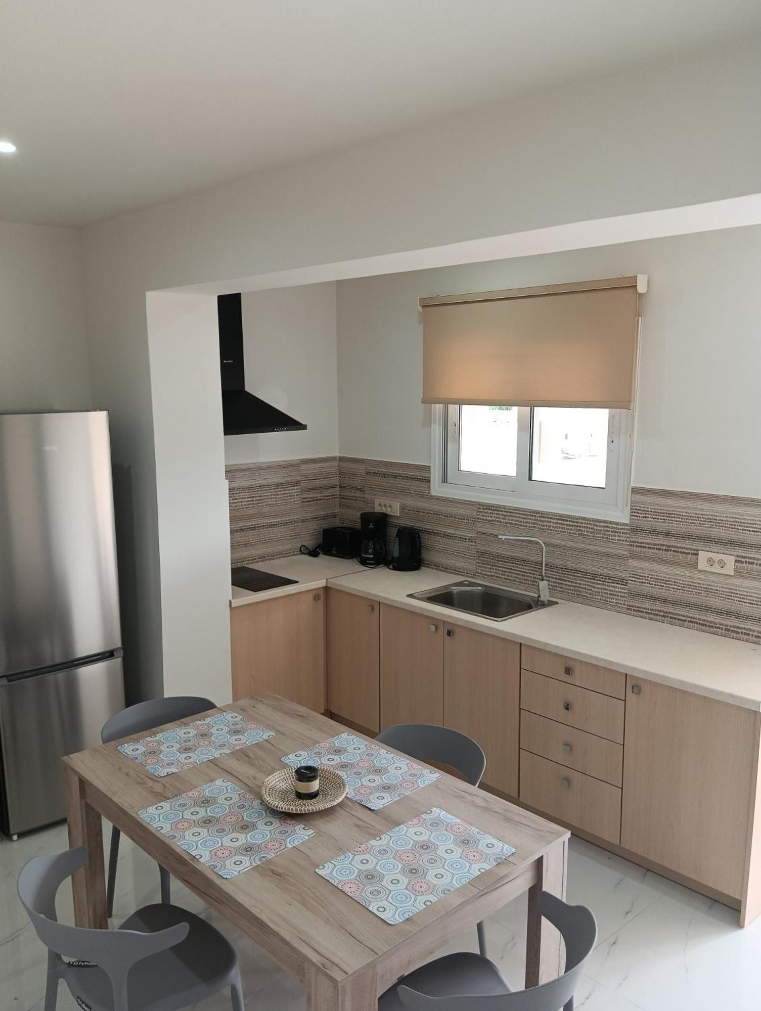 Villa Pouliezos Apartments อลิกานาส ภายนอก รูปภาพ