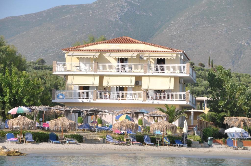 Villa Pouliezos Apartments อลิกานาส ห้อง รูปภาพ