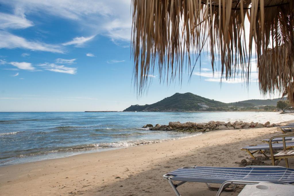 Villa Pouliezos Apartments อลิกานาส ภายนอก รูปภาพ
