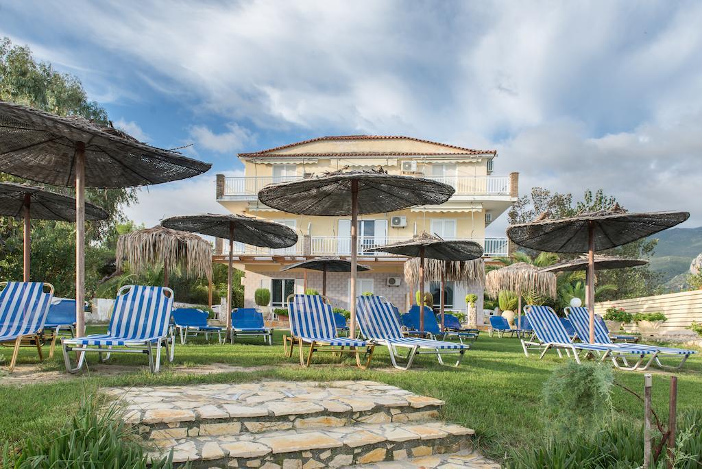 Villa Pouliezos Apartments อลิกานาส ห้อง รูปภาพ